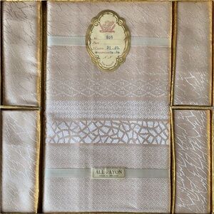 Elegant Peach/Pink Tablecloth and Matching Napkins